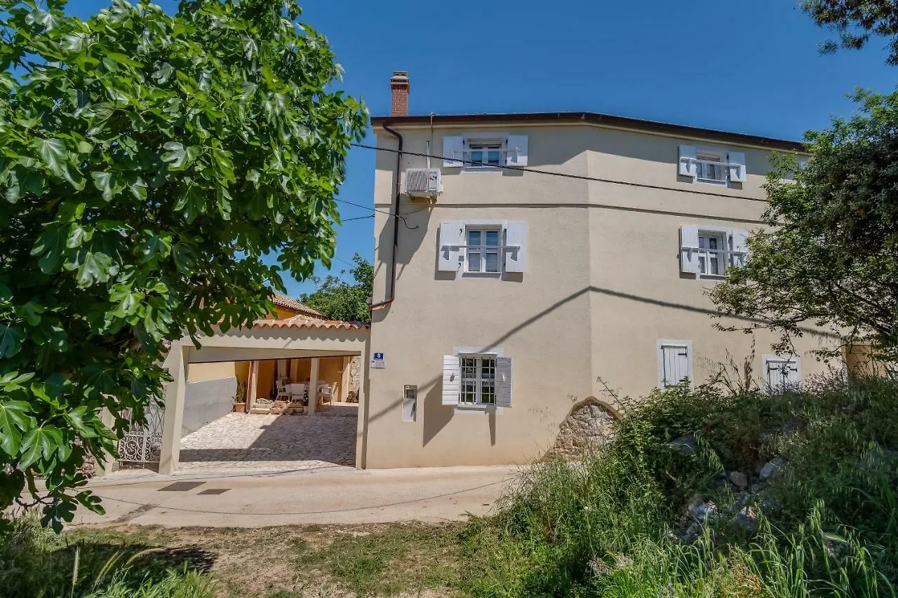 Mediterranes Ferienhaus m. Terrasse Veli Lošinj